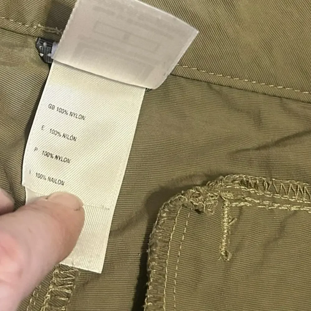 The North Face Women's Olve Green Cargo shorts size 8 - Picture 5 of 6